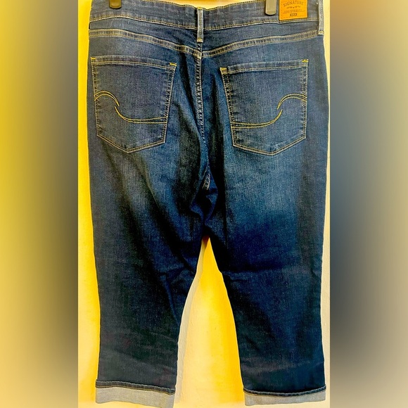Levi Strauss Signature Gold Women's mid rise capris, size 14 - Picture 5 of 6